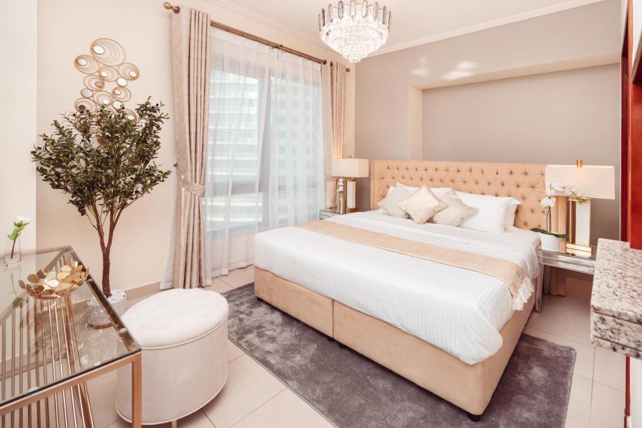 Elite Royal Apartment - Panoramic Full Burj Khalifa, Fountain & Skyline View - Baron ดูไบ ภายนอก รูปภาพ